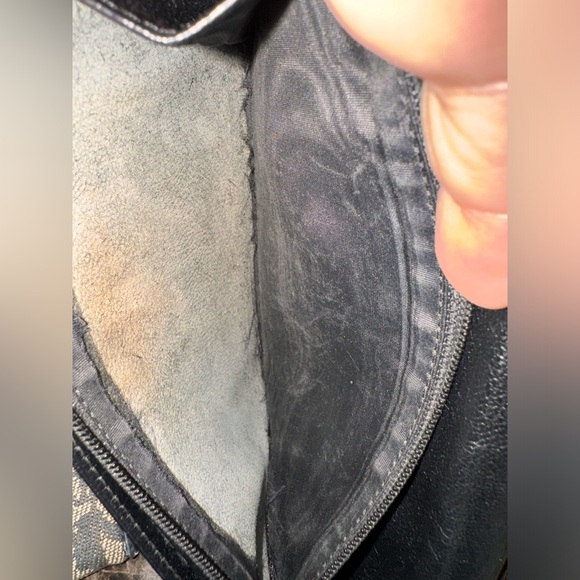 🎀Chanel wallet🎀 HOLOGRAM intact comes w/ card - Picture 11 of 16